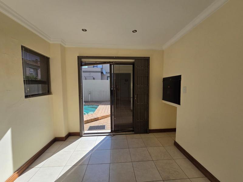3 Bedroom Property for Sale in Gateway Manor North West